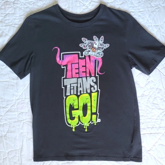 2/$15 ๐ผ Teen Titans Go! Logo Cyborg Missiles Tee - Picture 1 of 10